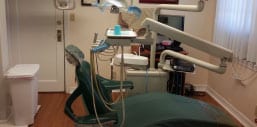 Más de 40 Años de Experiencia en Implantes Dentales
